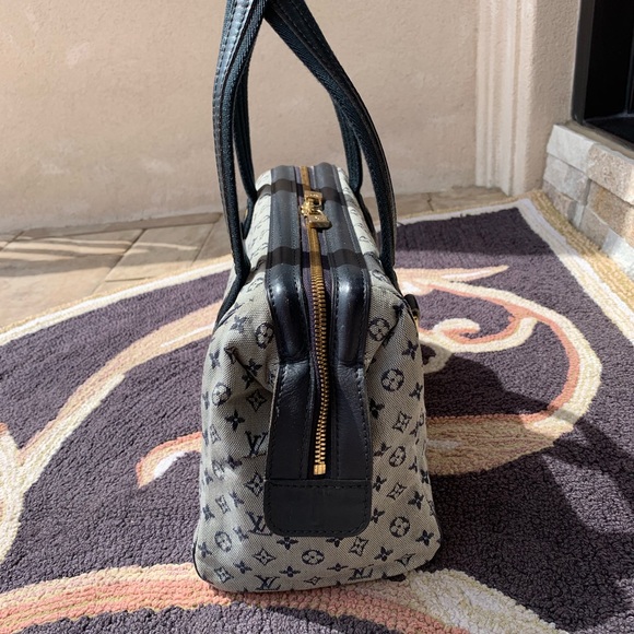 Louis Vuitton Monogram Lin Josephine PM Canvas. - Picture 5 of 9